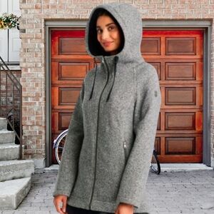 1 Madison Expedition Heritage Collection Jacket Knit Full Zip Hooded. Size XL